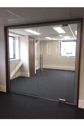10mm USED GLASS PARTITION -2520mm (h) x 2540mm (w) 2 Panels & 3 Door-Nationwide delivery